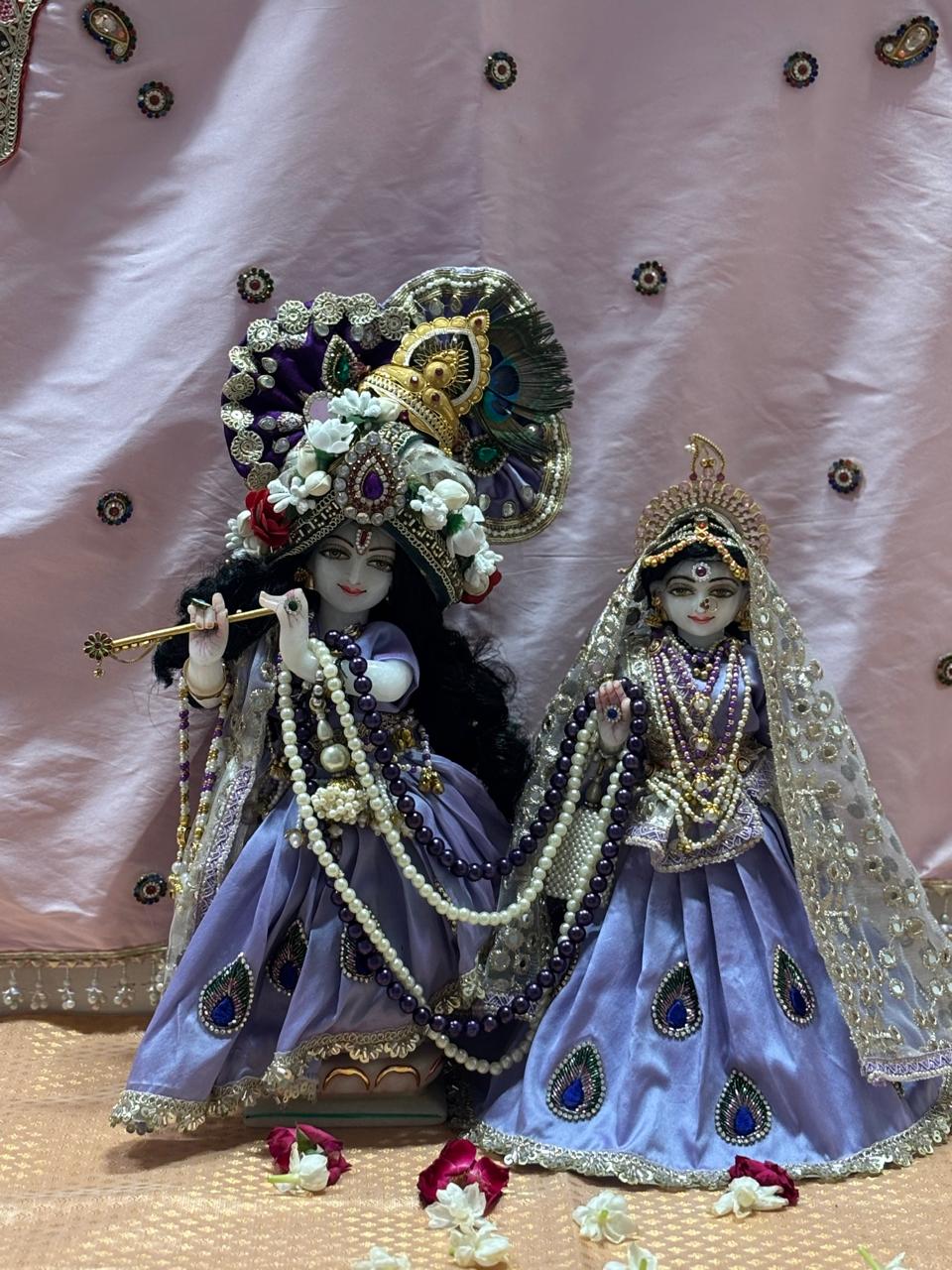 🌟 Radha Krishna (Dark Blue Gray)