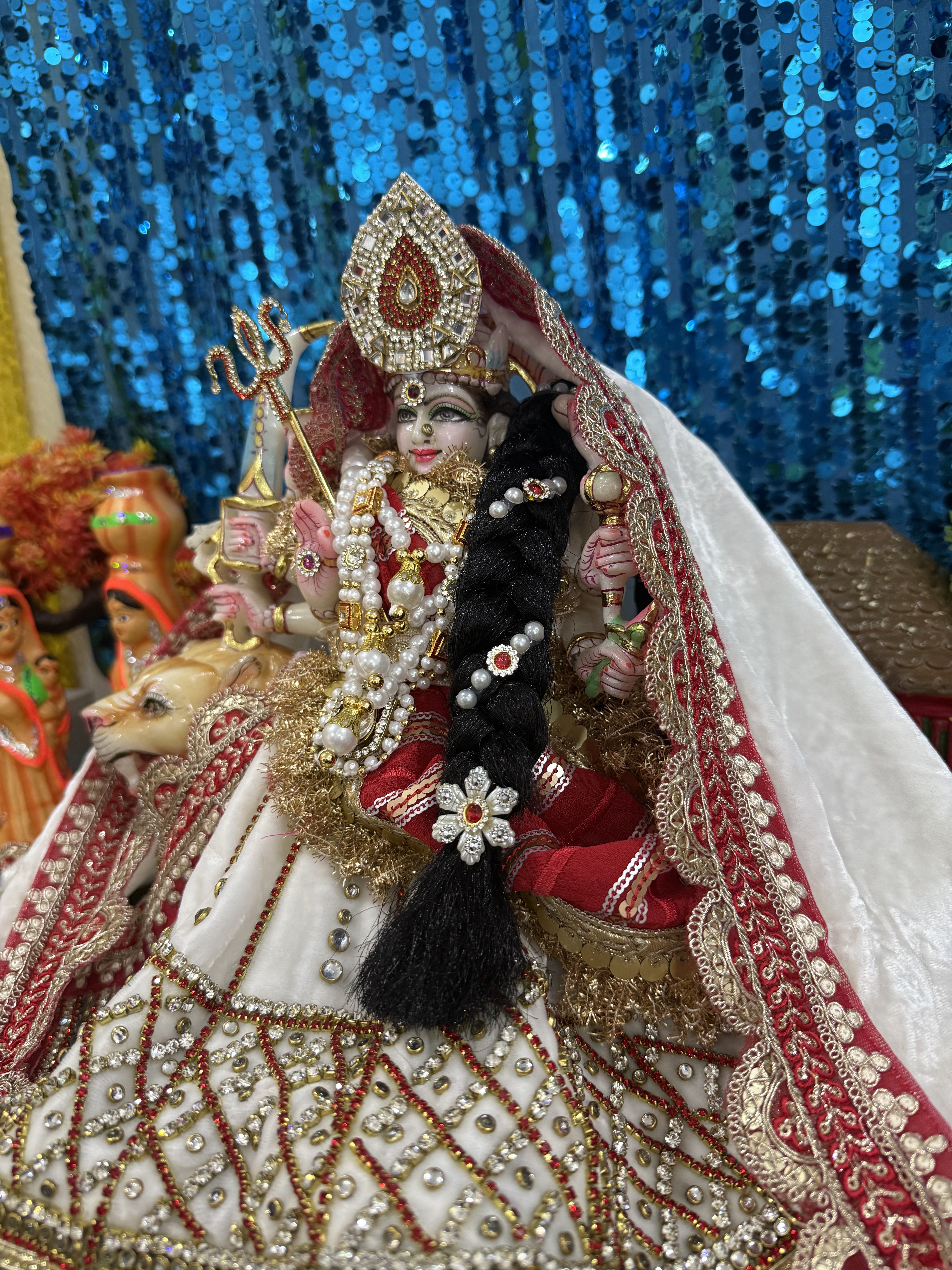 🌟 Mata Rani (white with red boarder line)