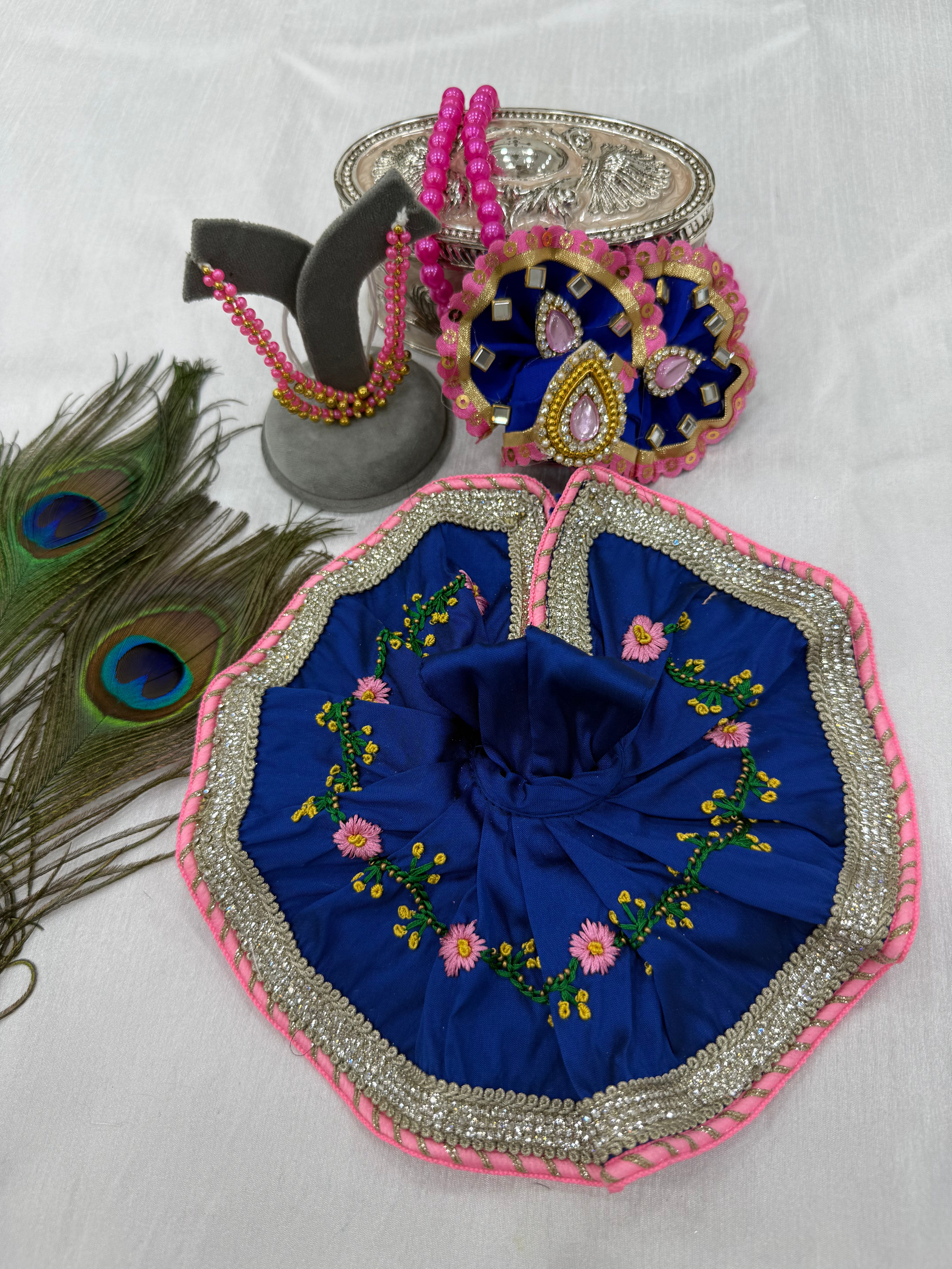 🌟 Laddu gopal (Blue with pink outline)