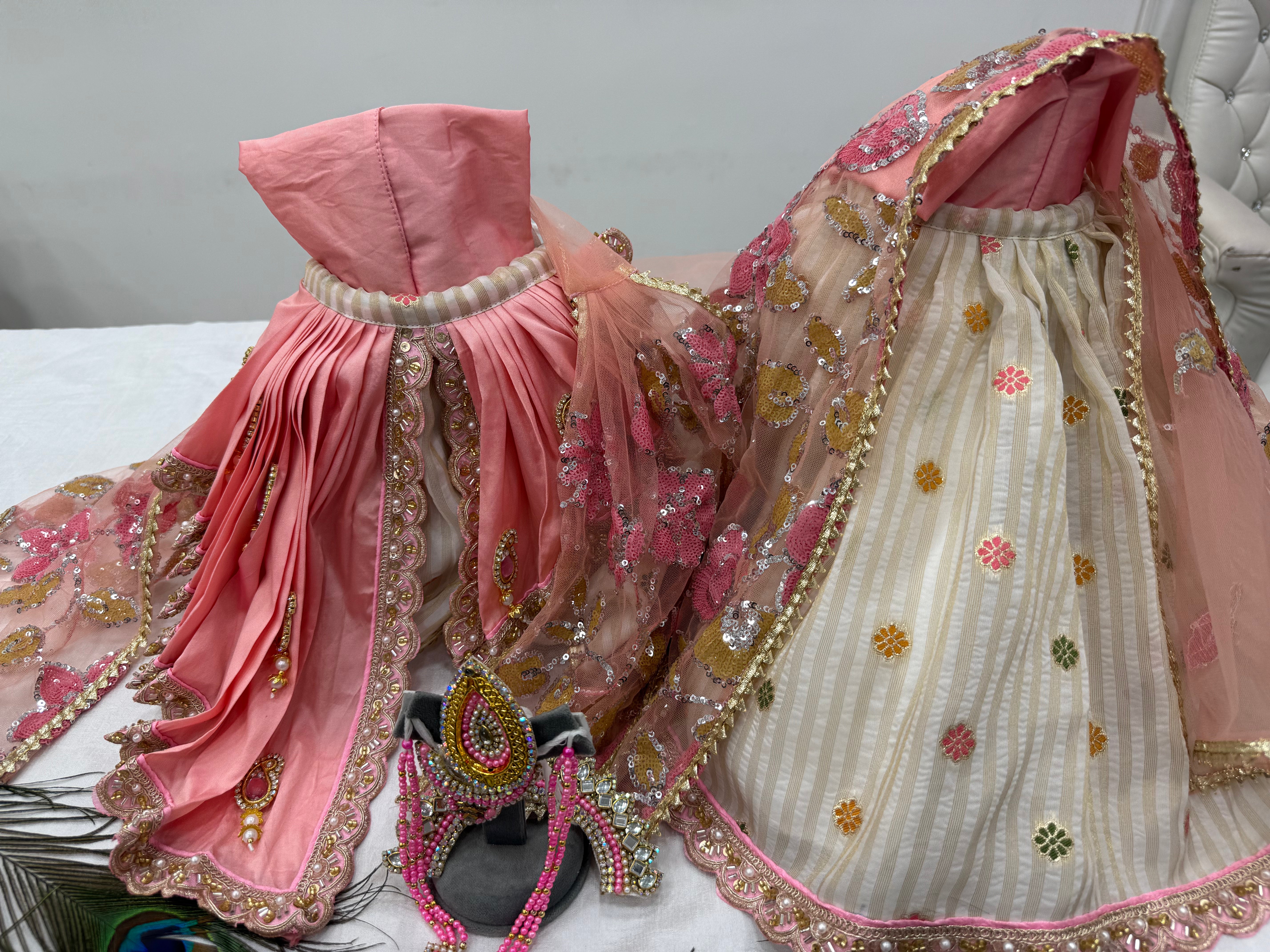 🌟 Radha Krishna (Pink & Cream)