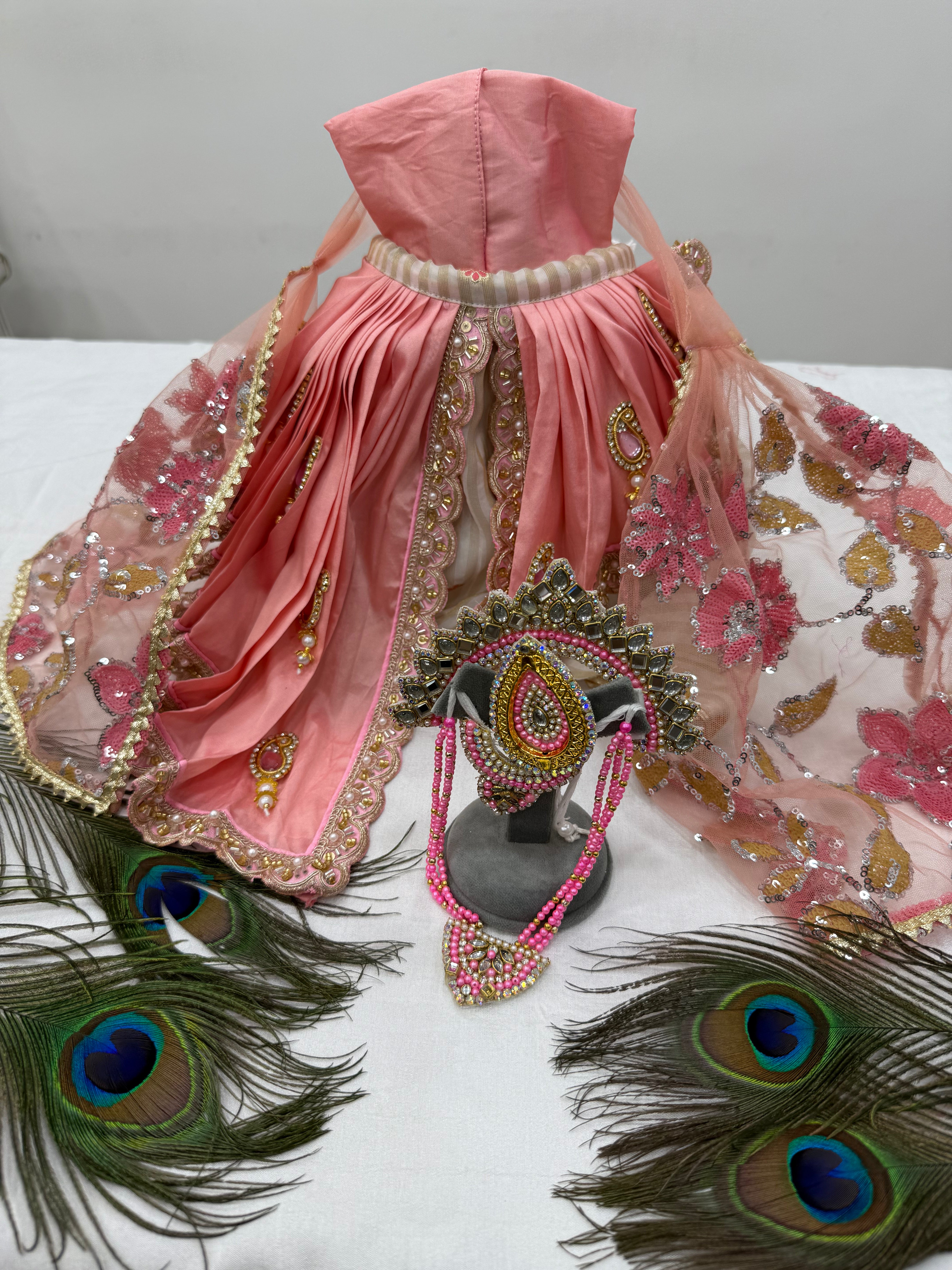 🌟 Radha Krishna (Pink & Cream)