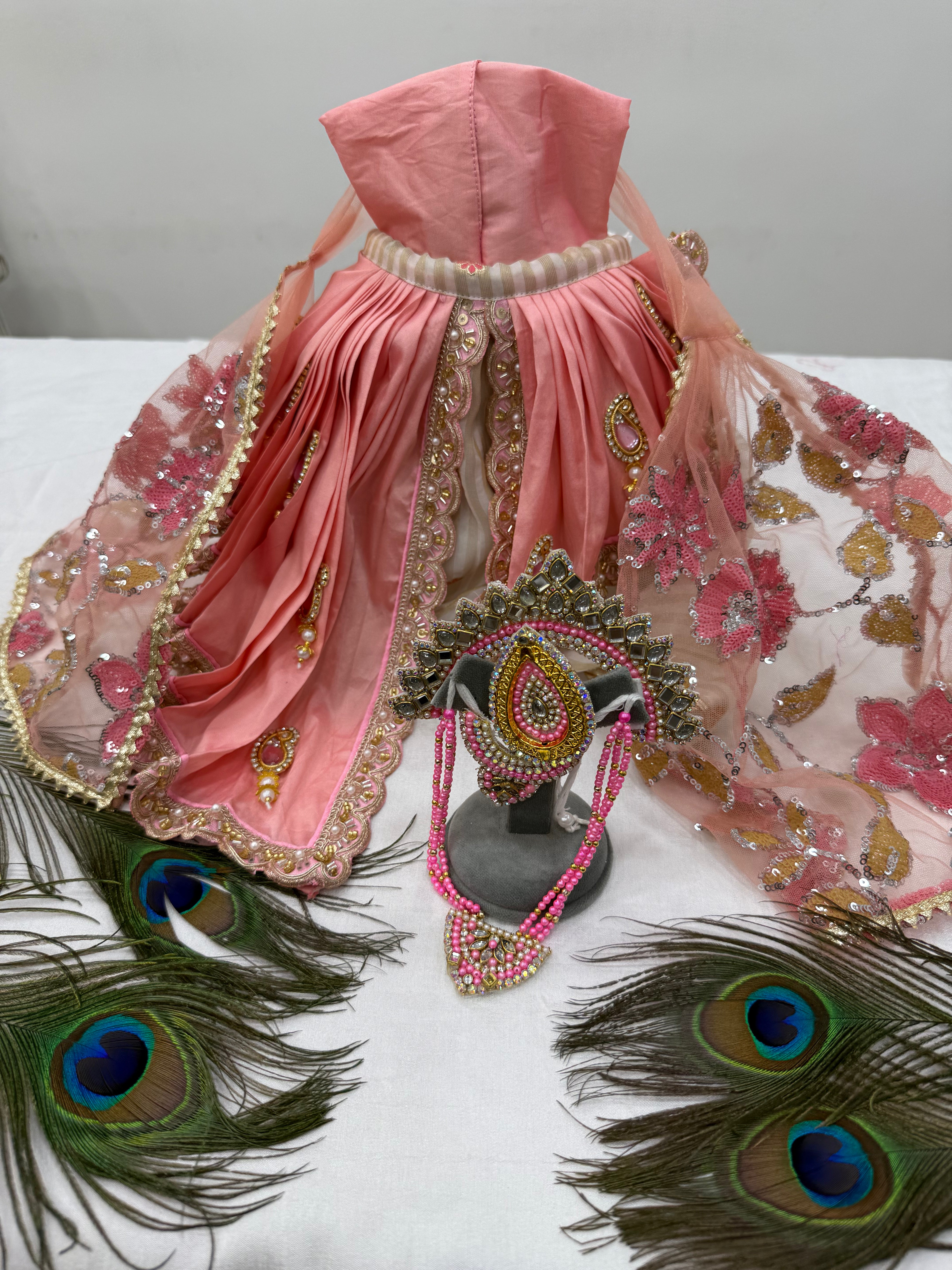 🌟 Radha Krishna (Pink & Cream)