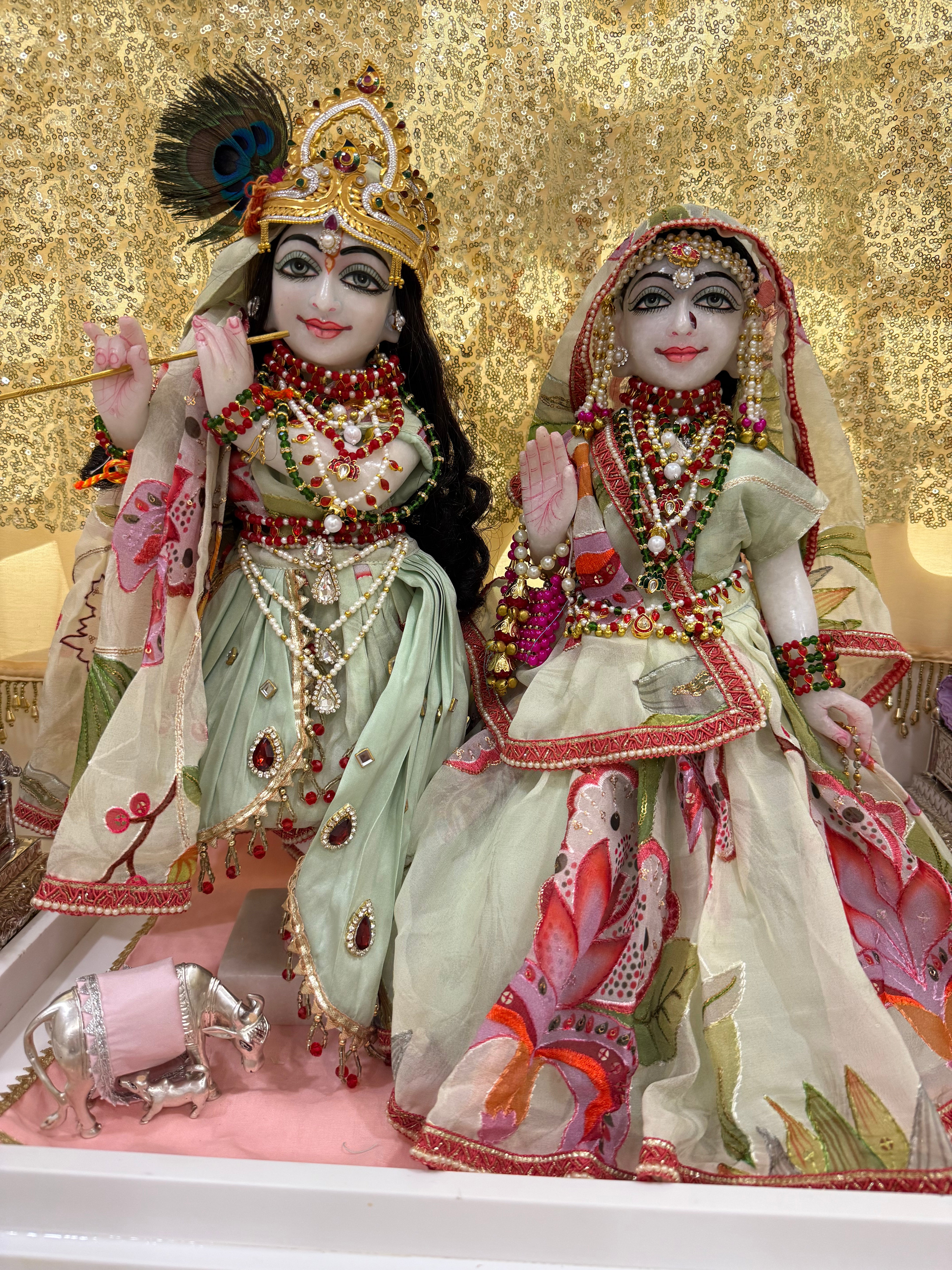 🌟 Radha Krishna (Light Green)