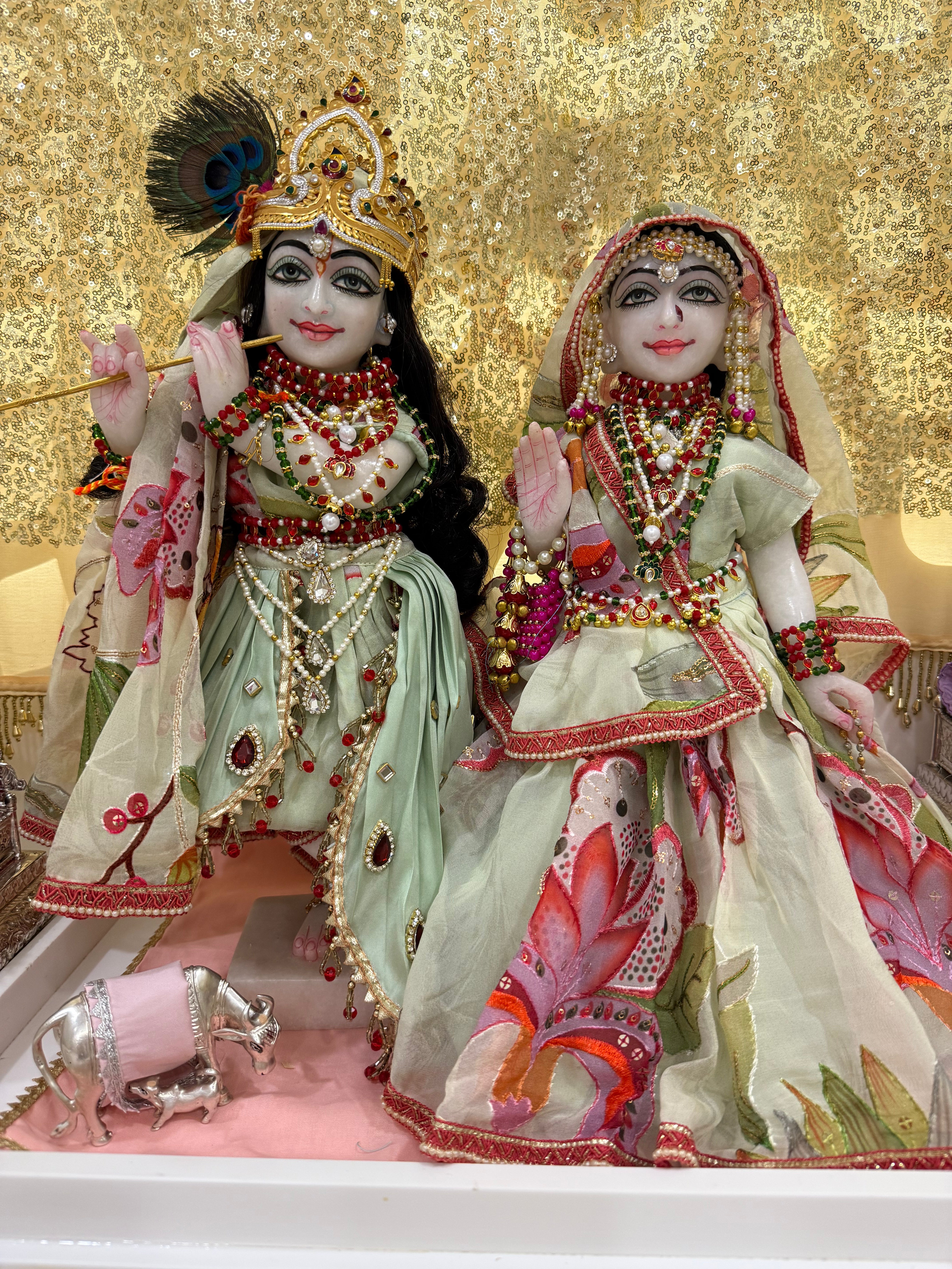 🌟 Radha Krishna (Light Green)