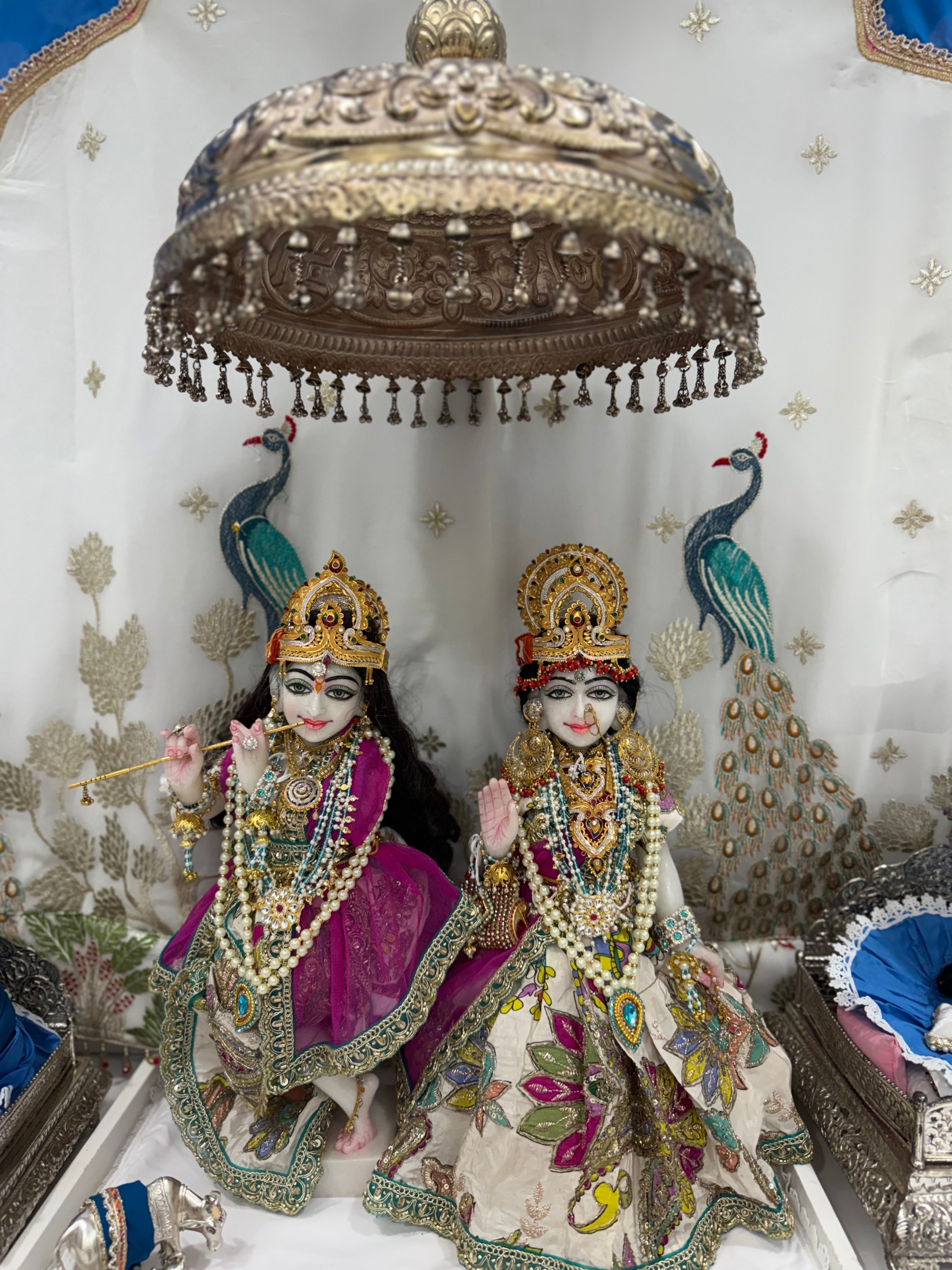 🌟 Radha Krishna (Magenta & Cream)