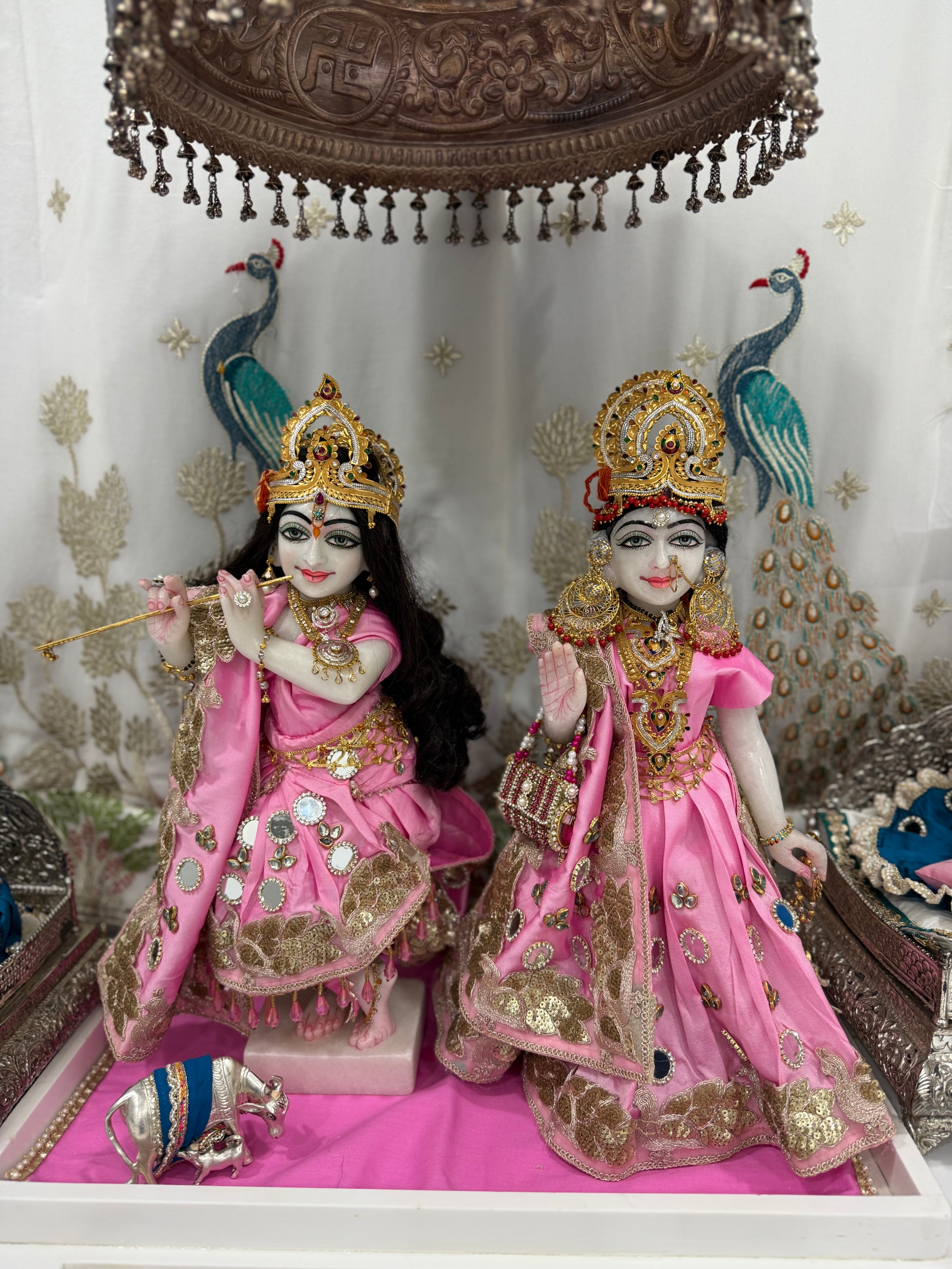 🌟 Radha Krishna (light pink with mirror work)