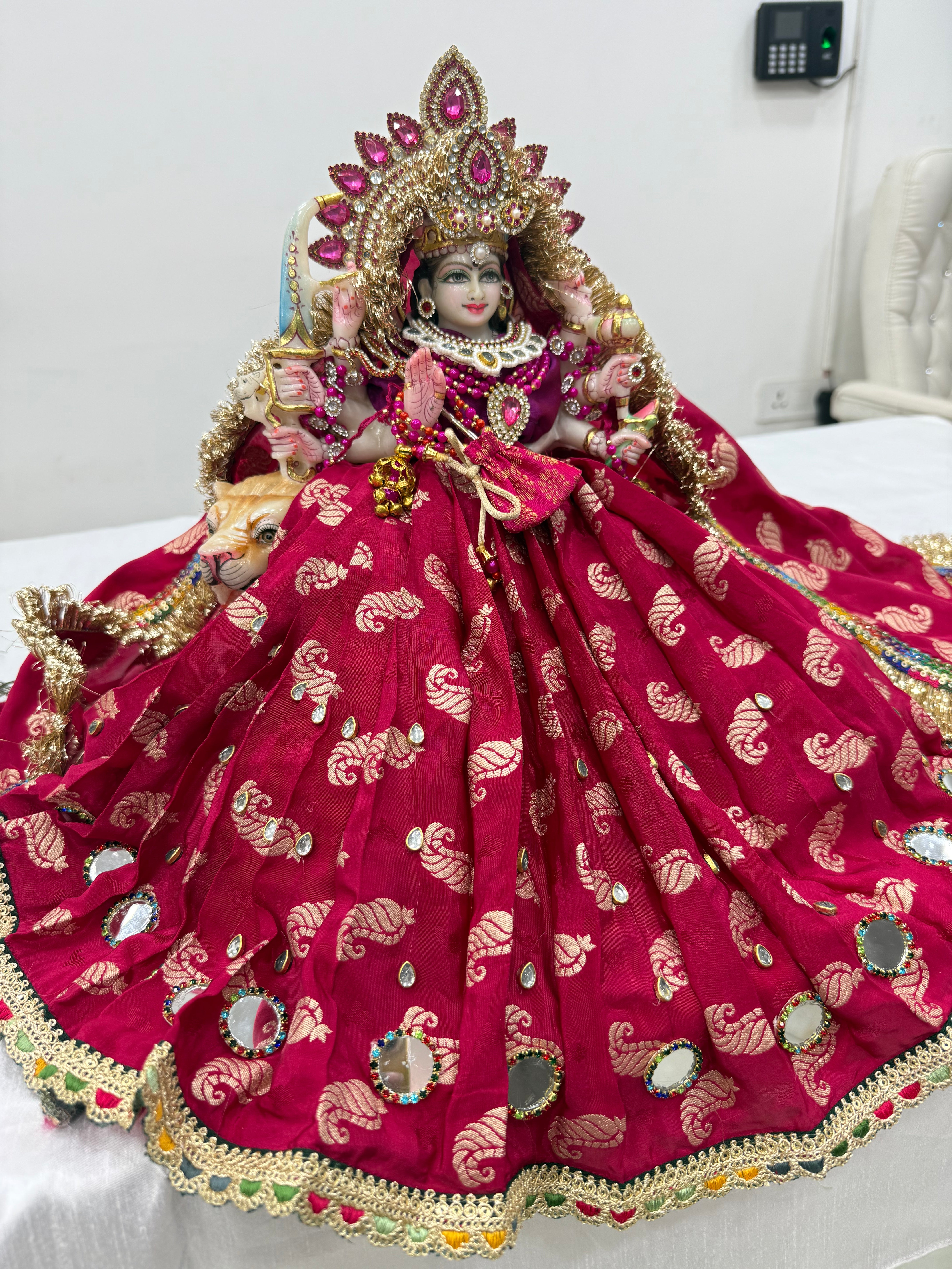 🌟 Mata Rani (maroon with mirror work)
