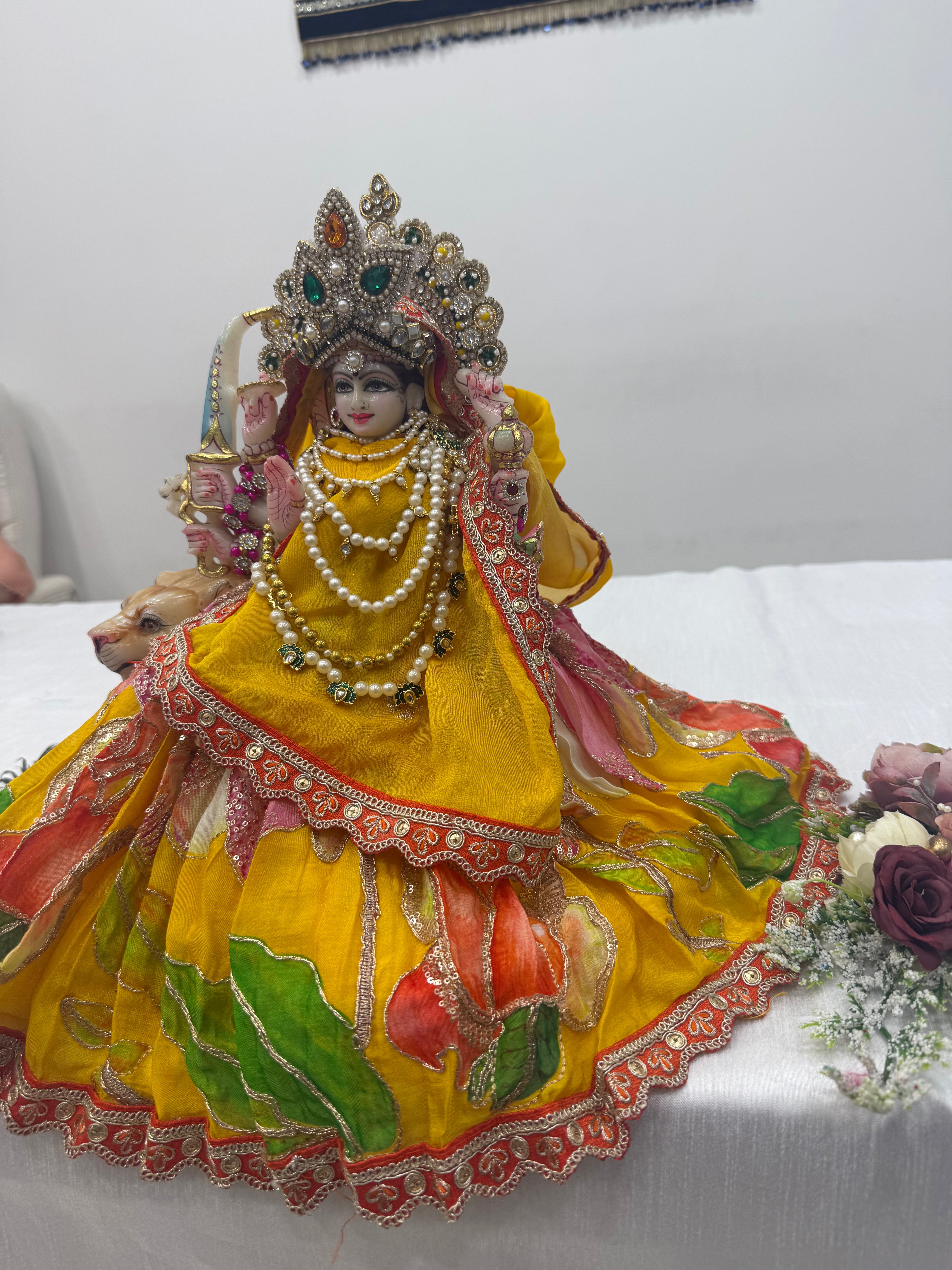 🌟 Mata Rani (yellow with orange outline)