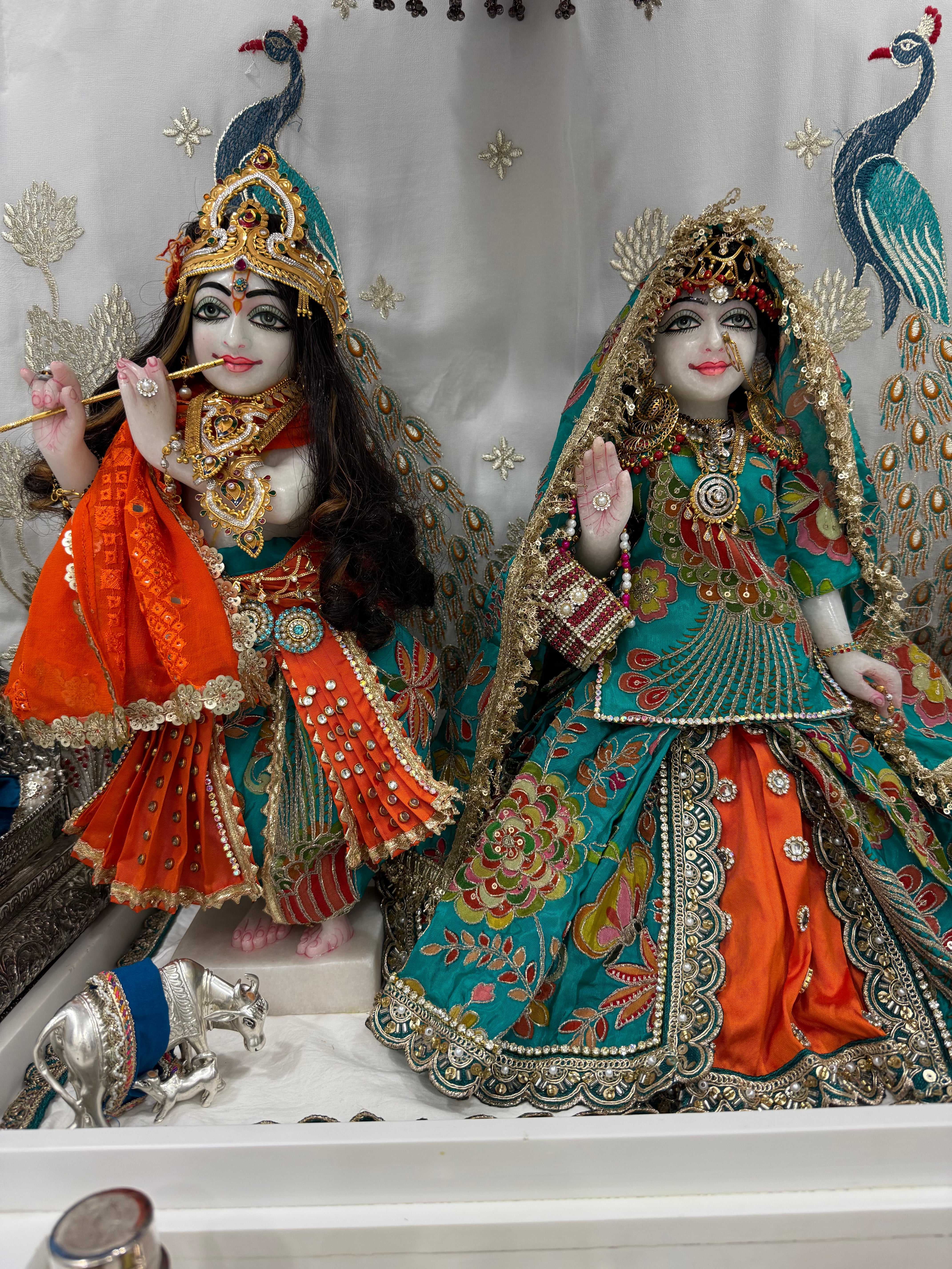 🌟 Radha Krishna (teal with orange)