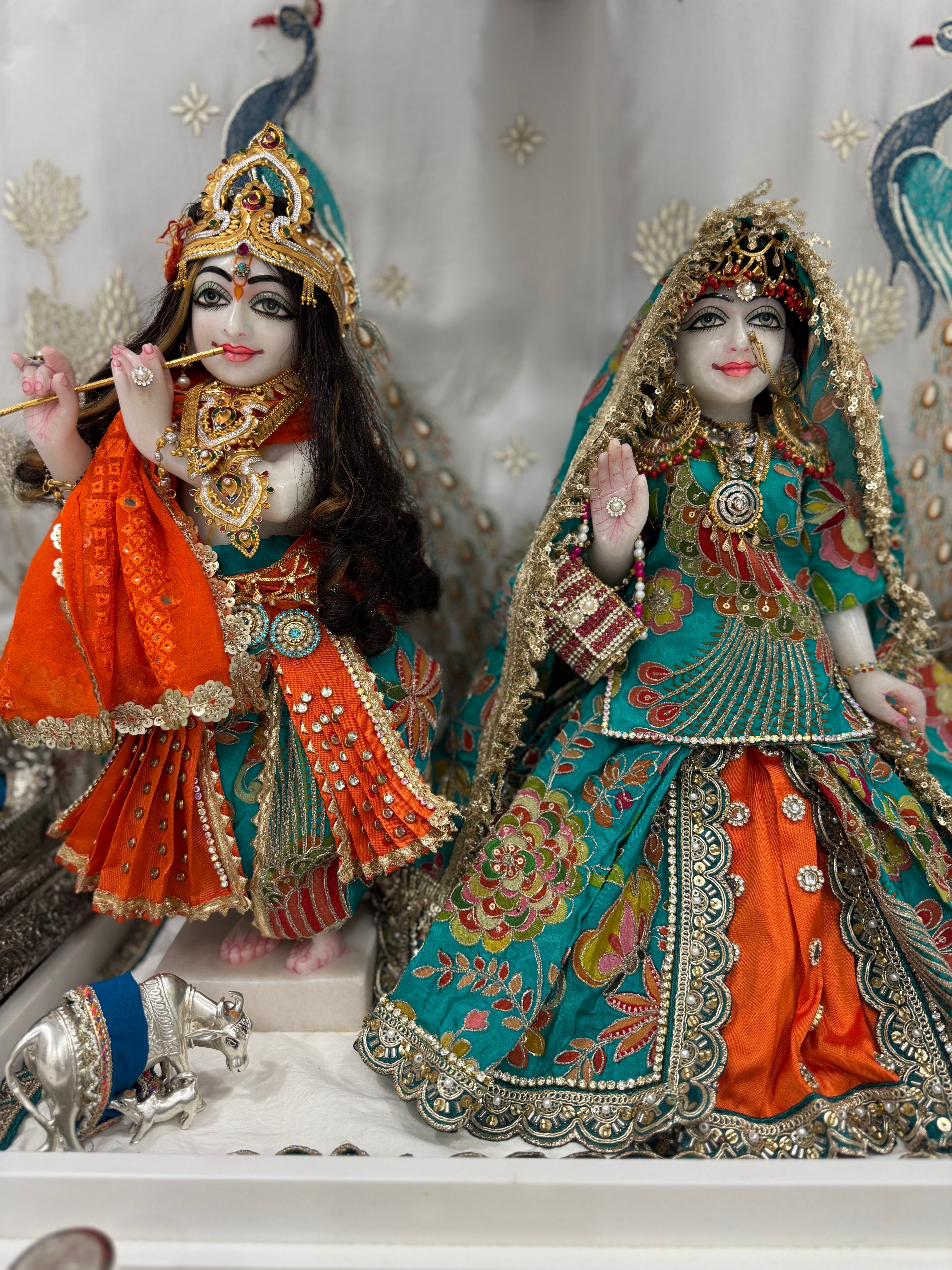 🌟 Radha Krishna (teal with orange)