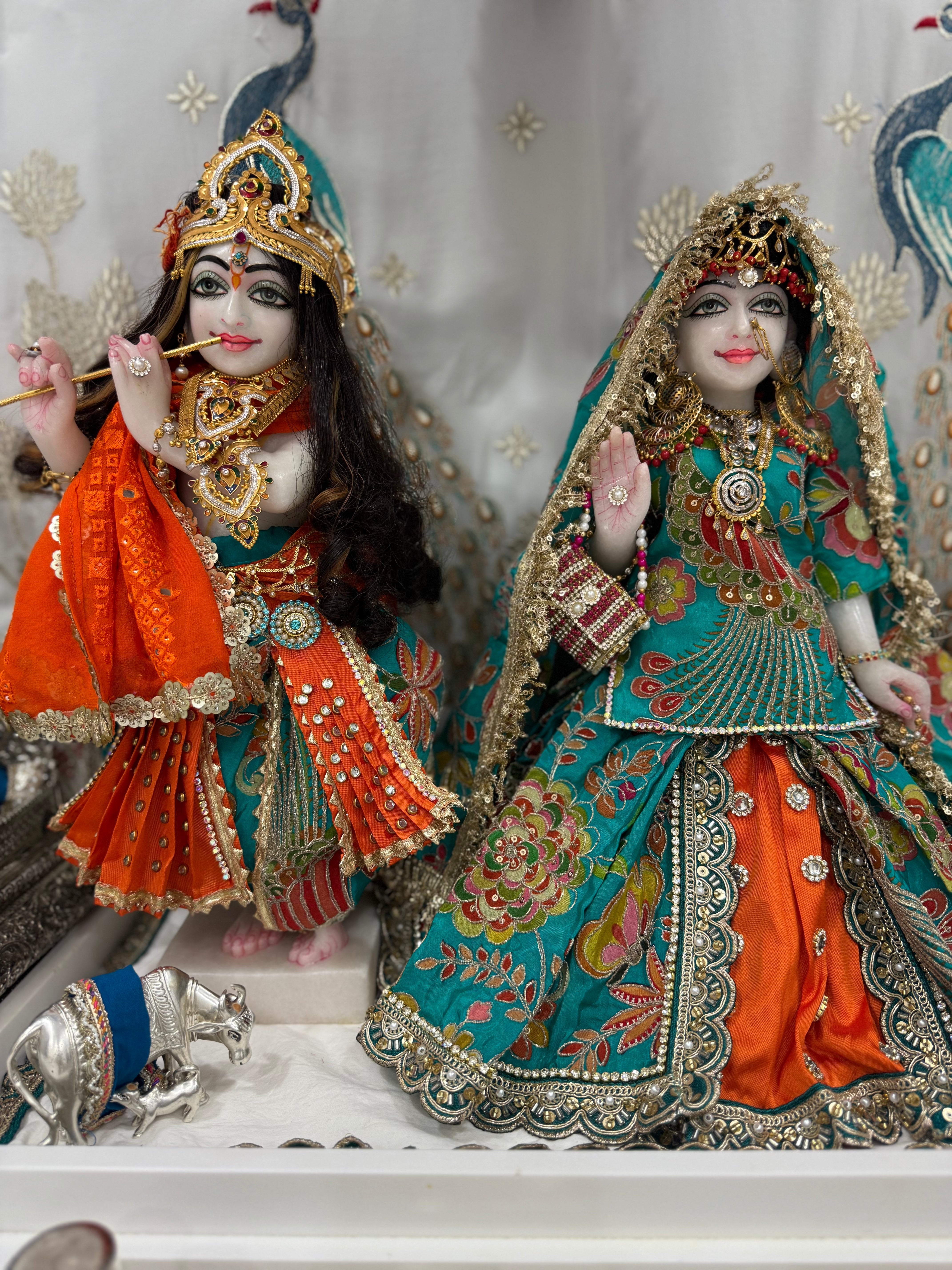 🌟 Radha Krishna (teal with orange)