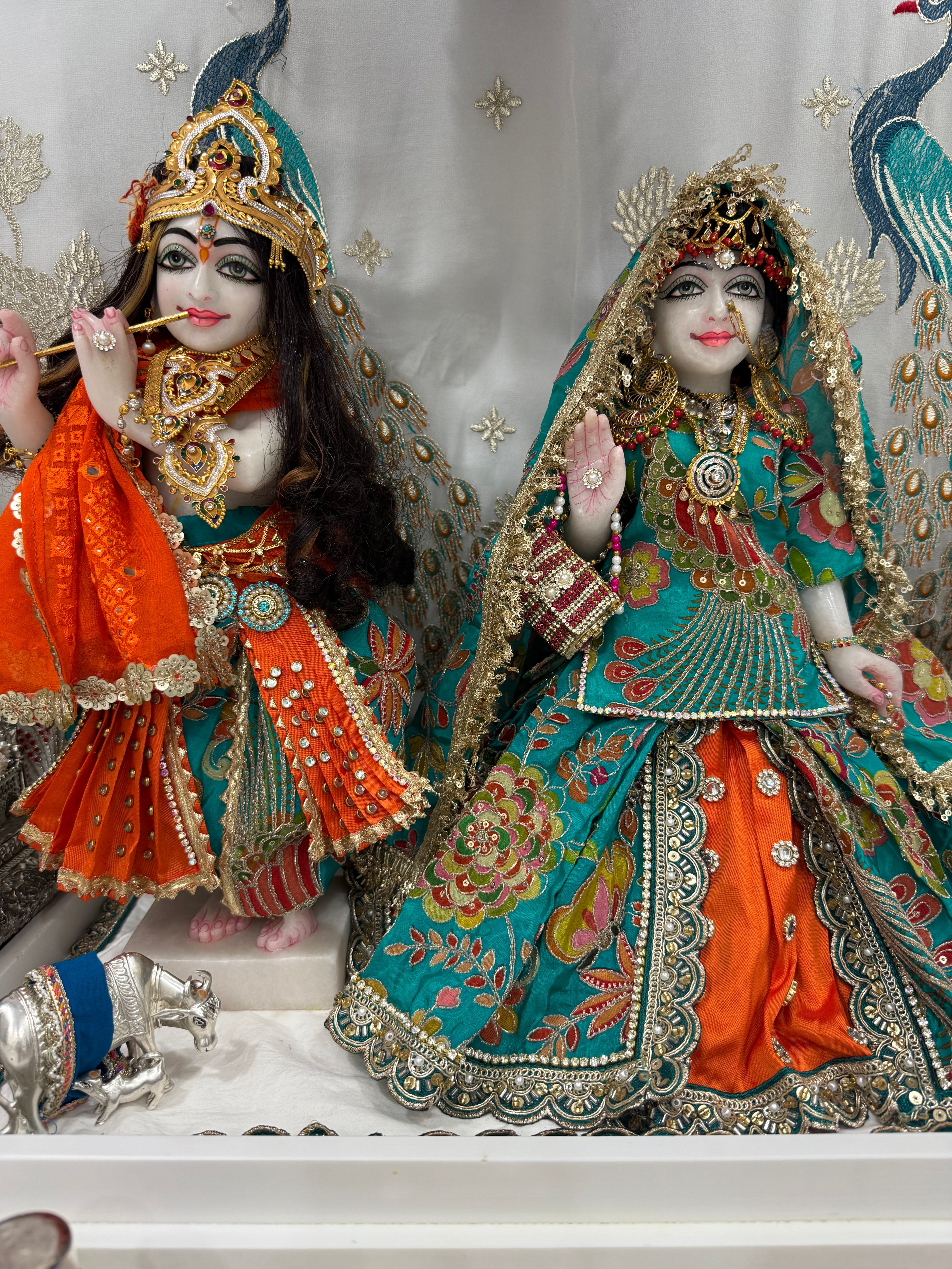 🌟 Radha Krishna (teal with orange)