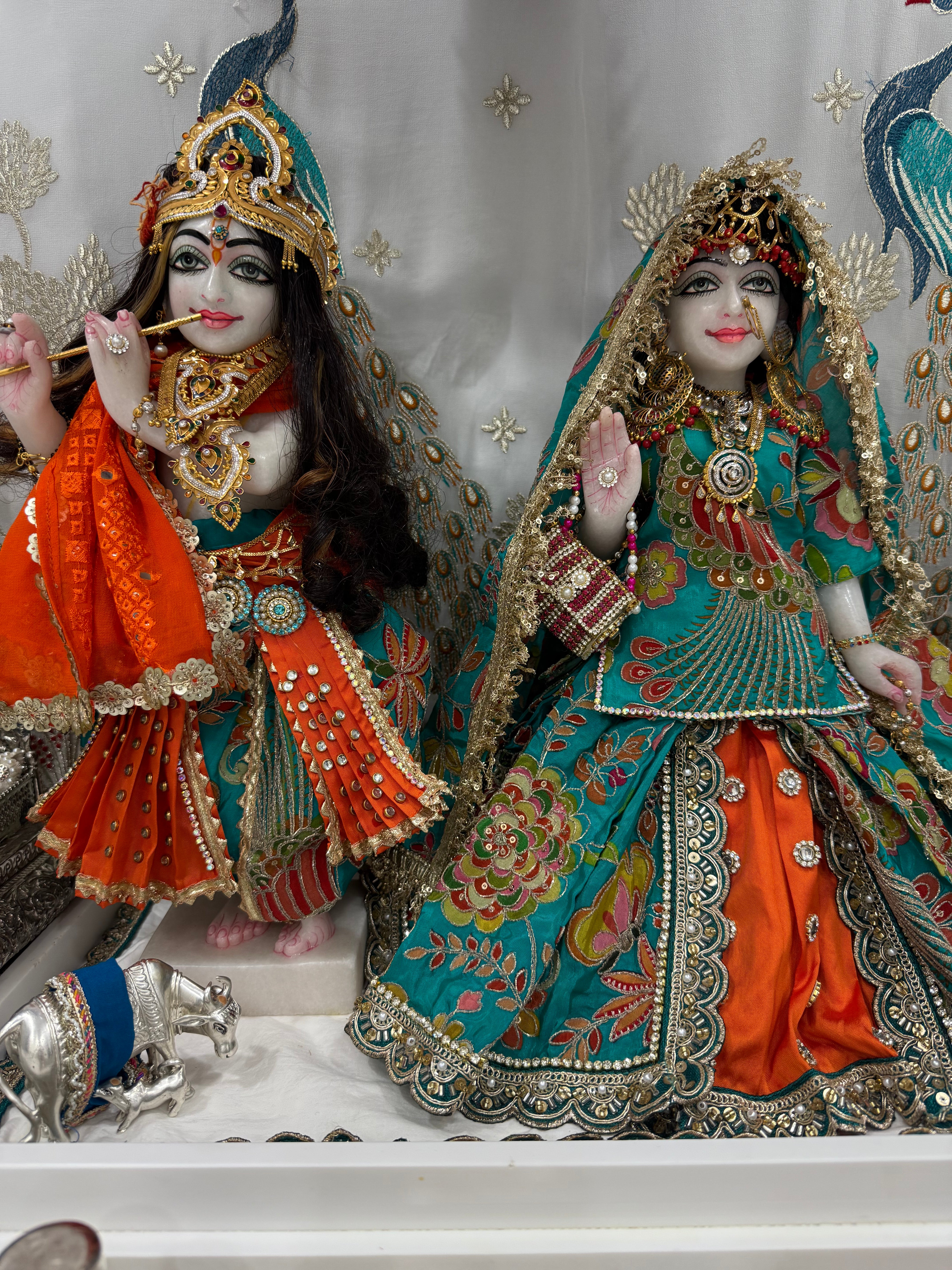 🌟 Radha Krishna (teal with orange)