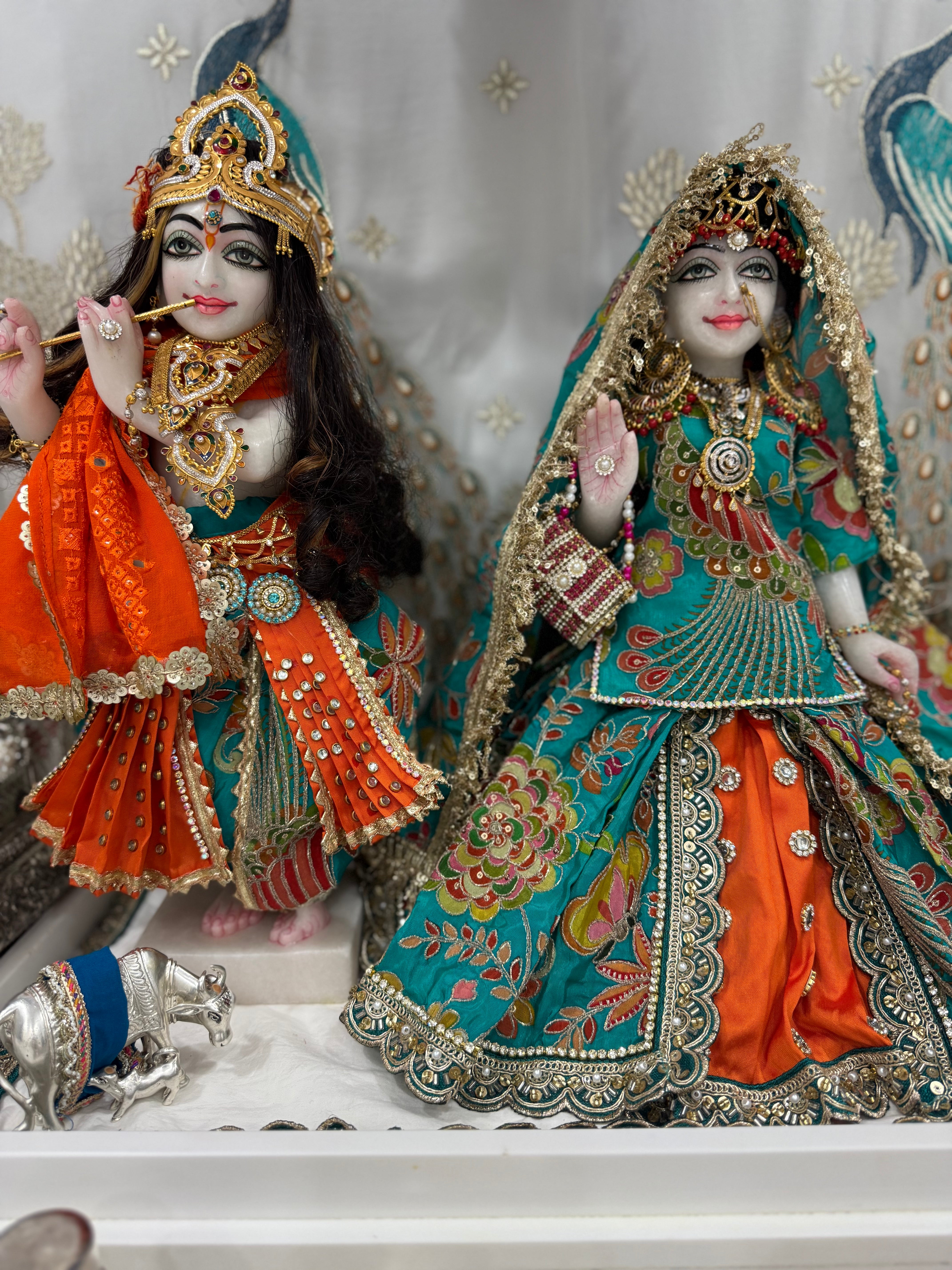 🌟 Radha Krishna (teal with orange)