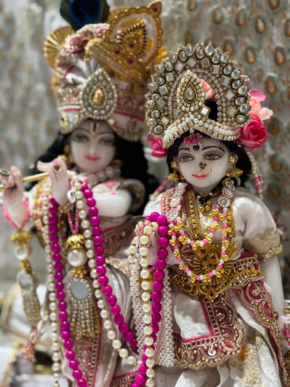 🌟 Radha Krishna (Offwhite colour)