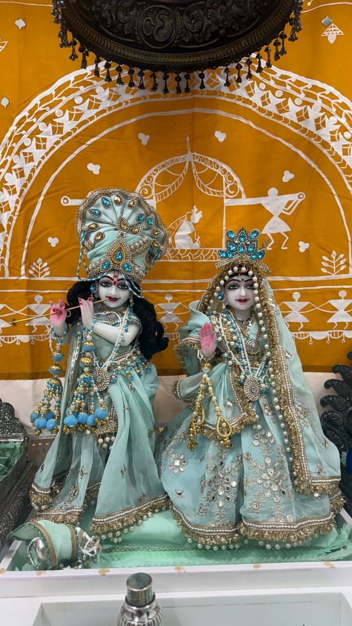 Royal Radha Krishna Poshak