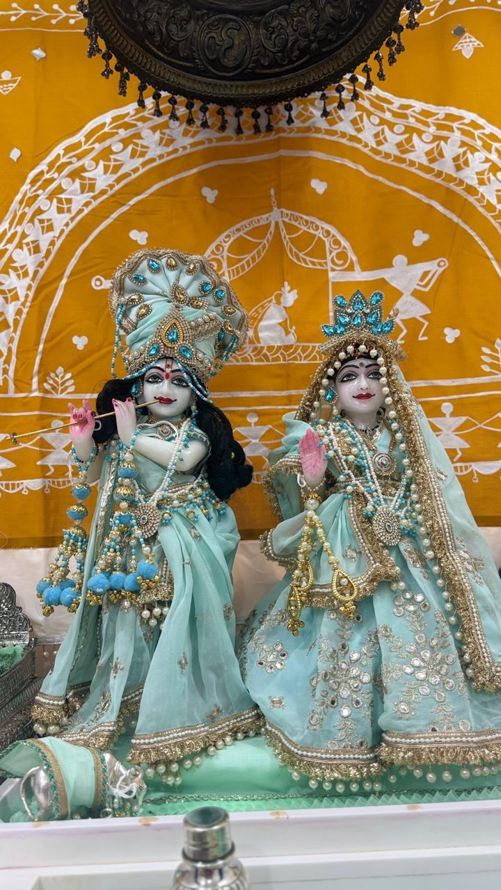 Royal Radha Krishna Poshak
