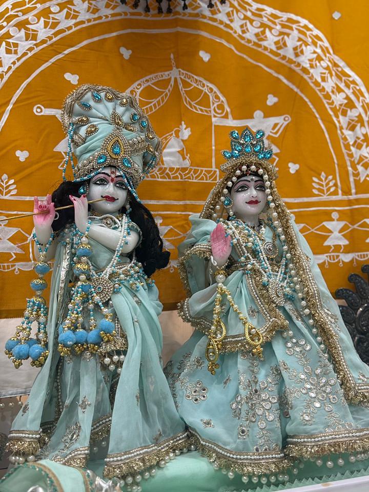 Royal Radha Krishna Poshak
