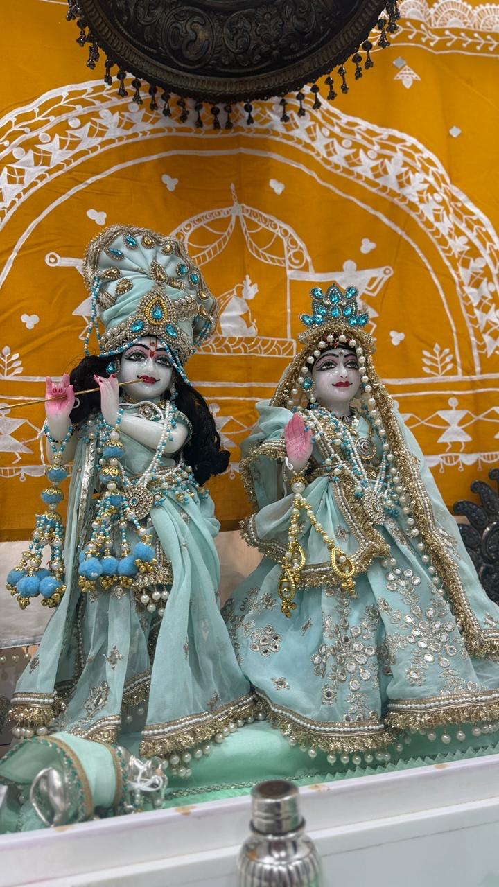 Royal Radha Krishna Poshak