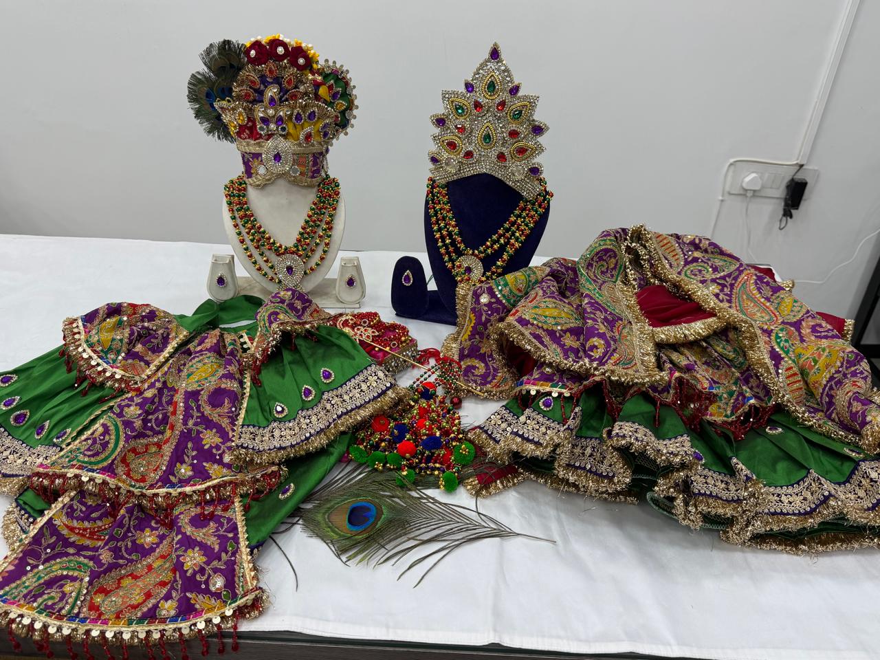 Radha Krishna Ji Poshak & Matching Shringar Set || 2 Feet