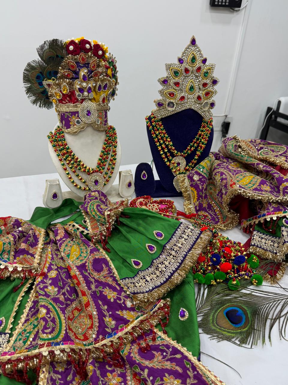 Radha Krishna Ji Poshak & Matching Shringar Set || 2 Feet