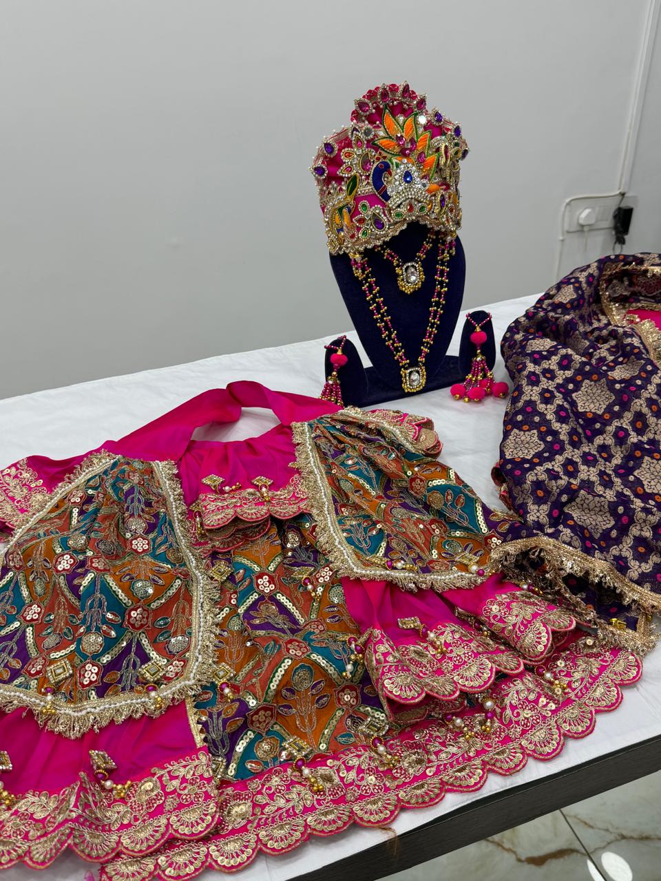 Radha Krishna Regular Poshak Set (For 14"-24")