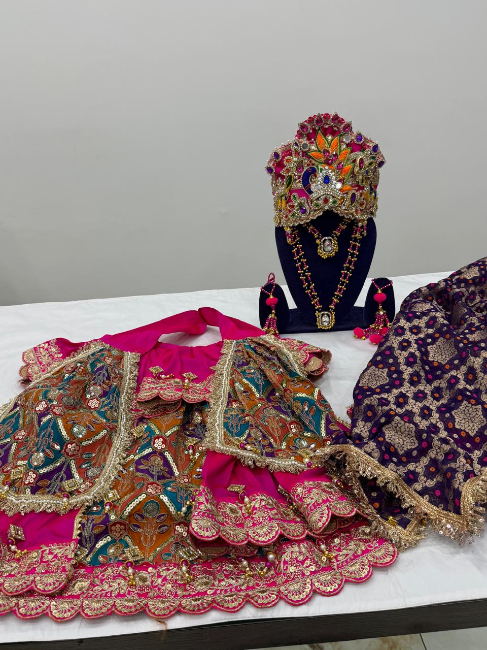 🙏 Radha Krishna Premium Poshak Set –2.5 feet | Complete Set with Accessories