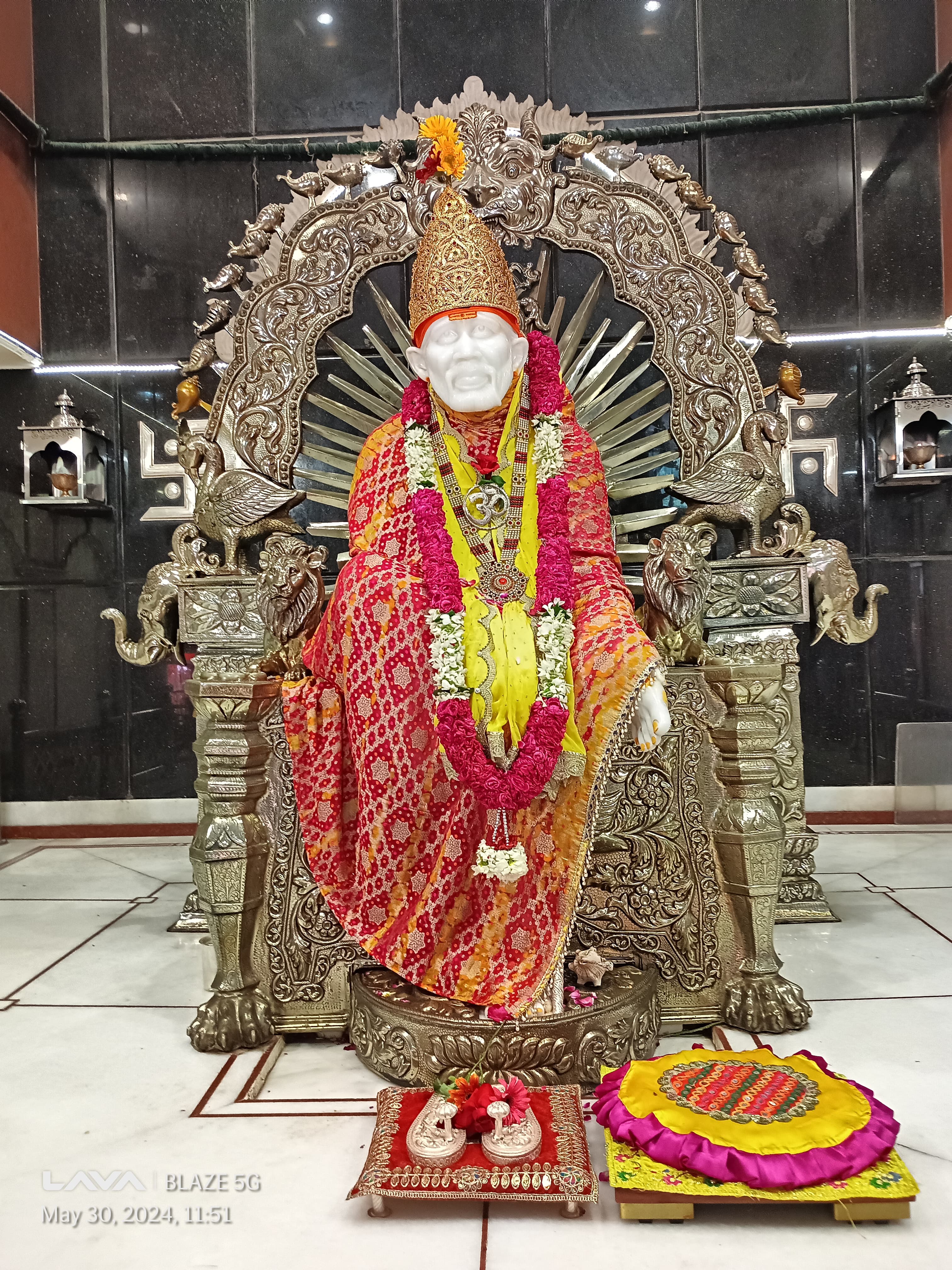 🌟 Sai Baba (Red & Orange)