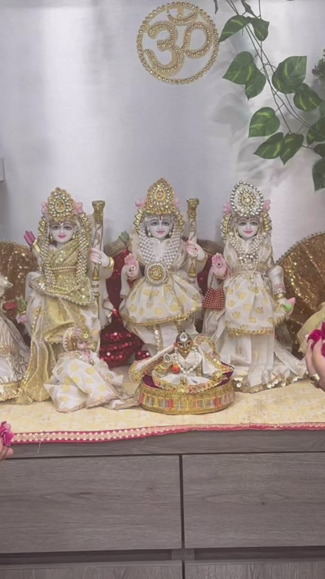 Load video: 🌟 Ram Darbar (White)