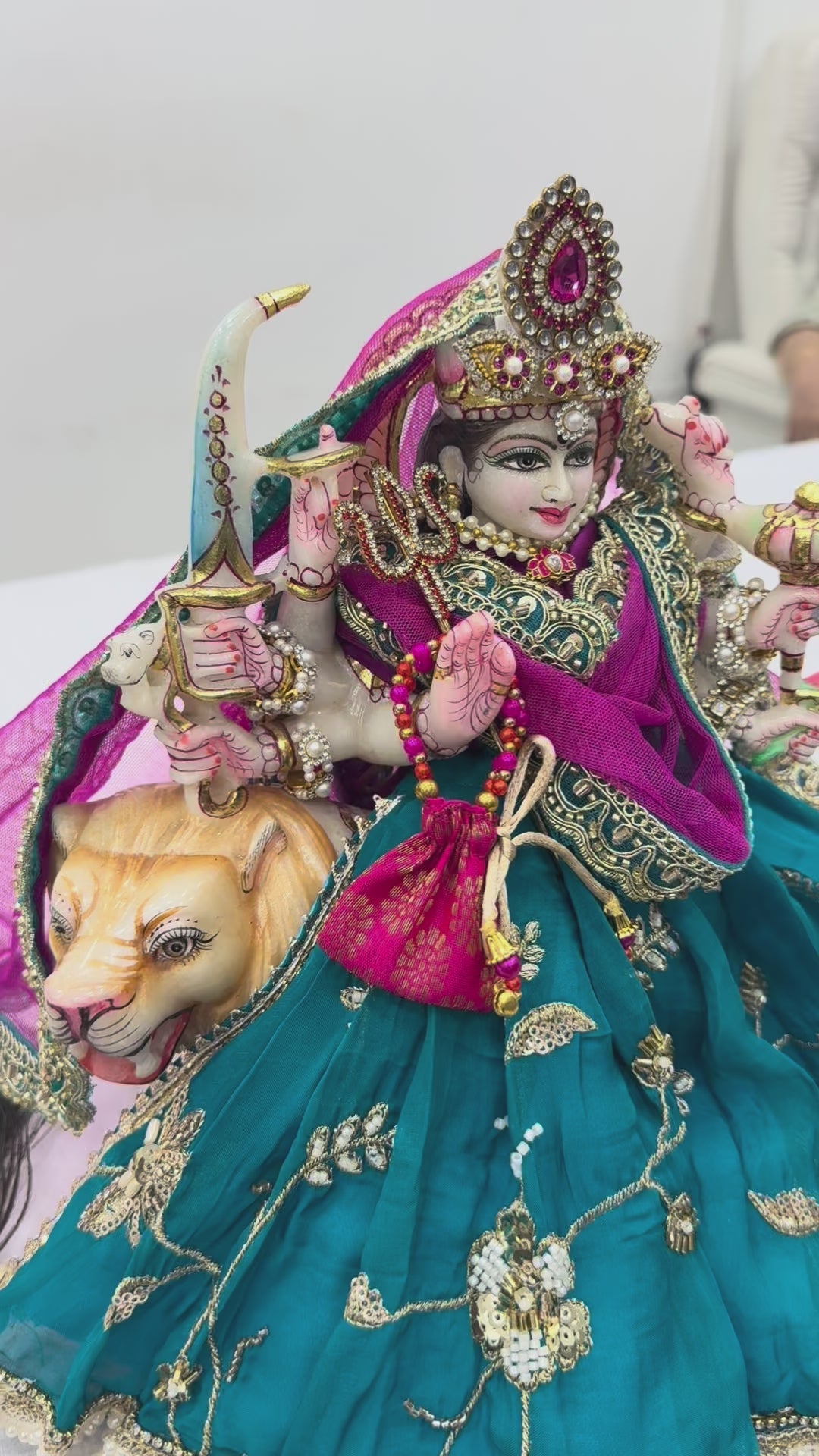 Load video: 🌟 Mata Rani (teal colour with pink contrast)