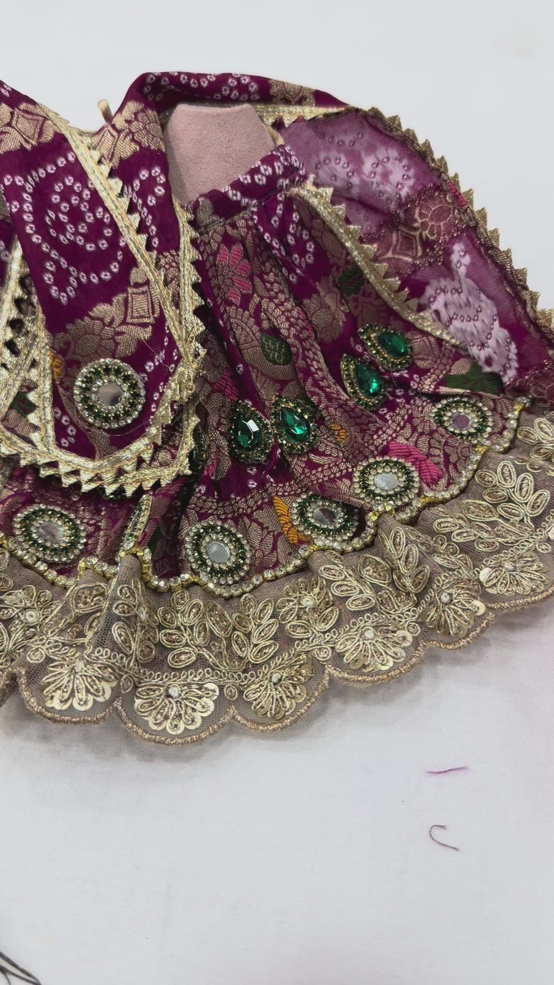 Load video: 🌟 Gauri Shankar (purple with golden outline)
