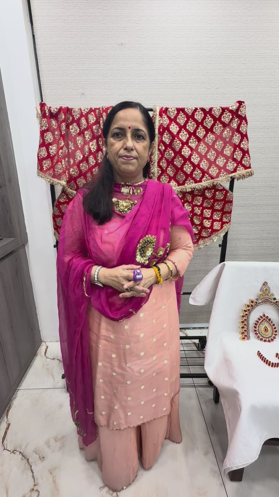 Load video: 🌟 Mata Rani (Red with golden outline)
