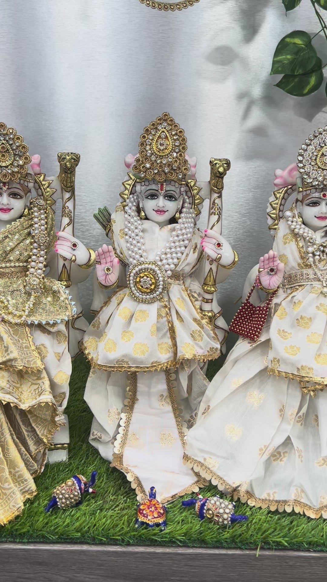 Load video: 🌟 Ram Darbar (White)