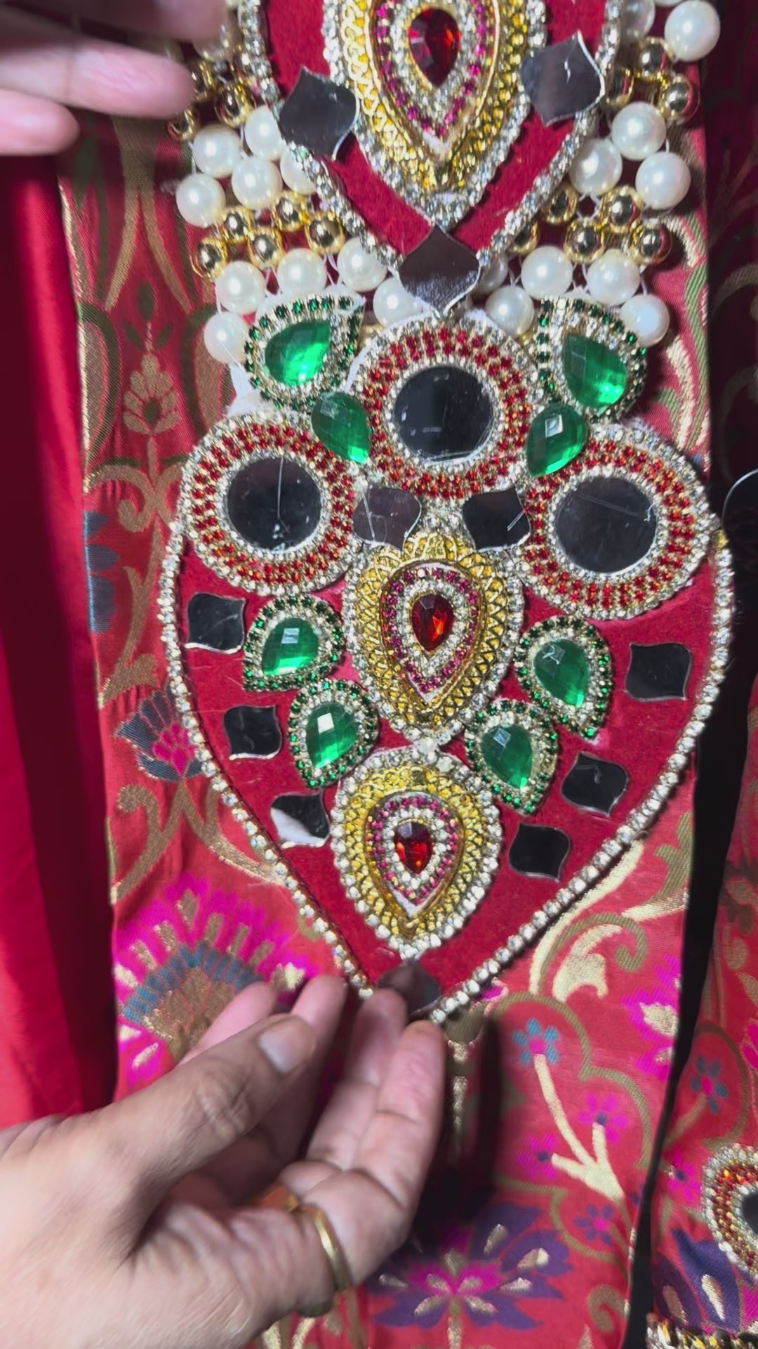Load video: 🌟 Mata Rani (Pearl mala with red mukut)